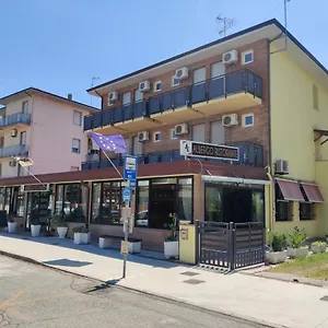 Hotel Elena **
